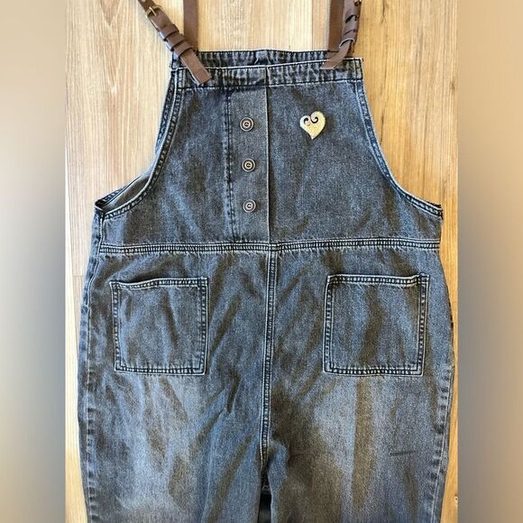 Vintage Overalls with Pewter Heart Brooch M/L - Picture 3 of 9